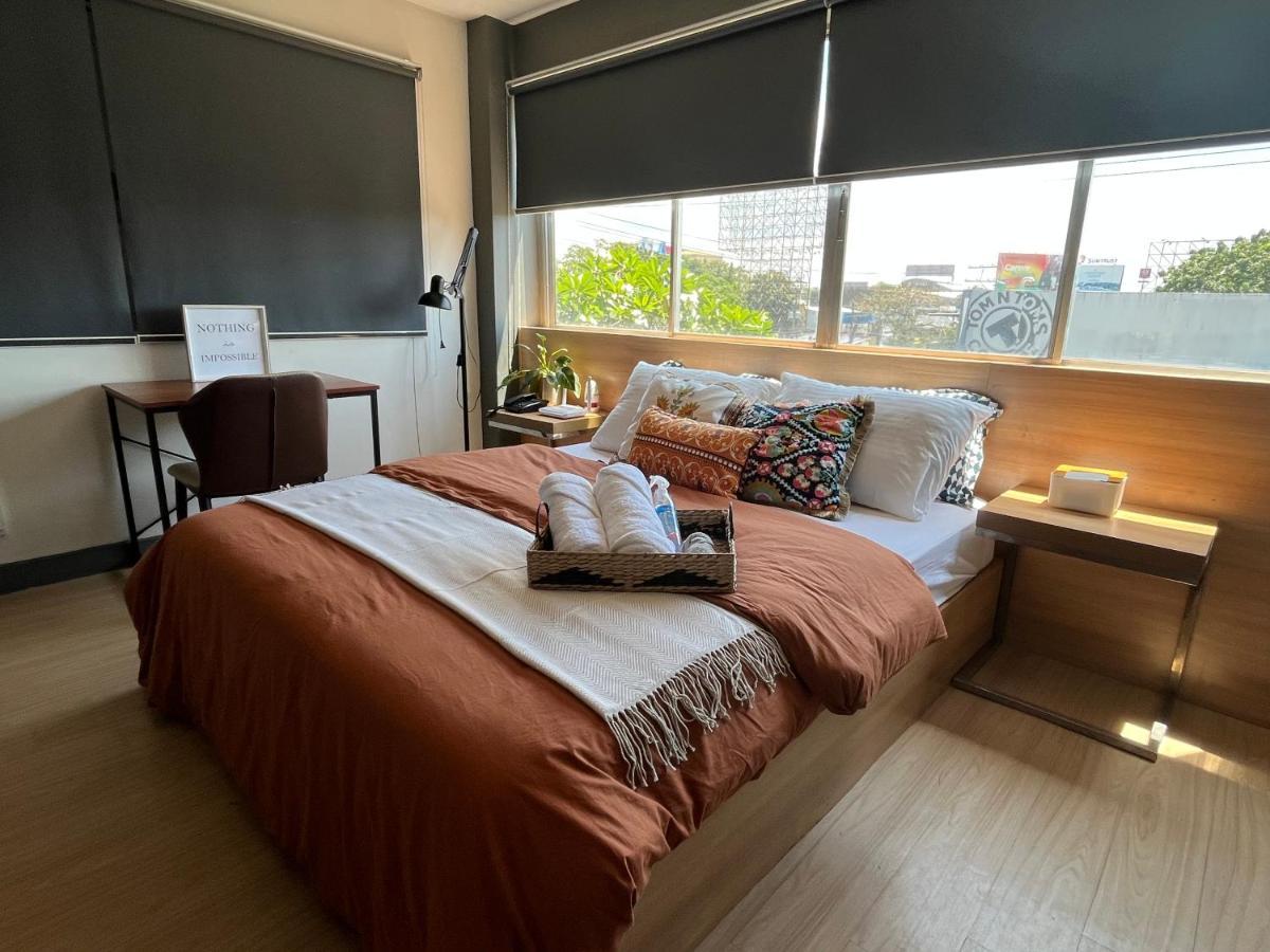 The Upperroom @ Real Suites Bacolod Exteriör bild