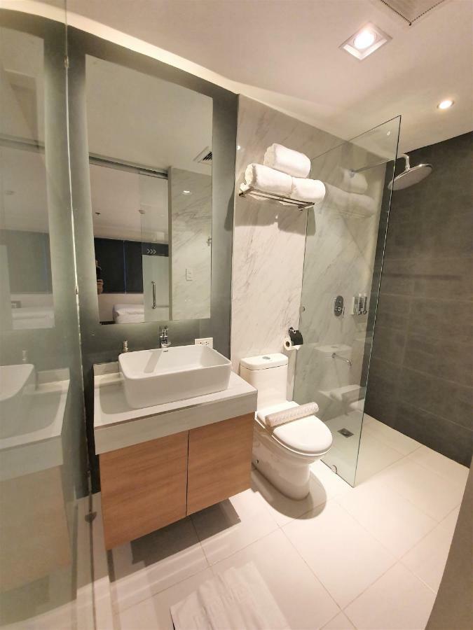 The Upperroom @ Real Suites Bacolod Exteriör bild