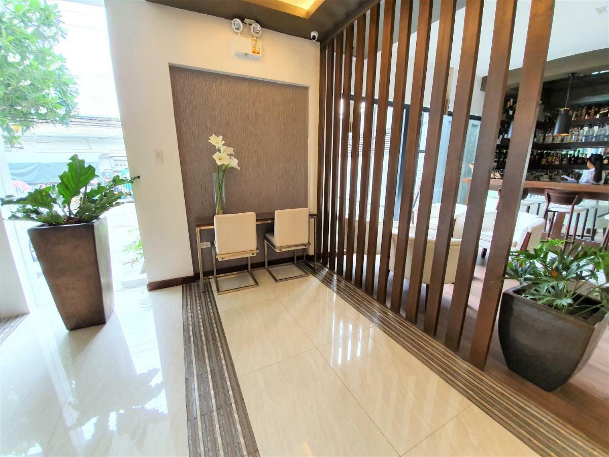The Upperroom @ Real Suites Bacolod Exteriör bild