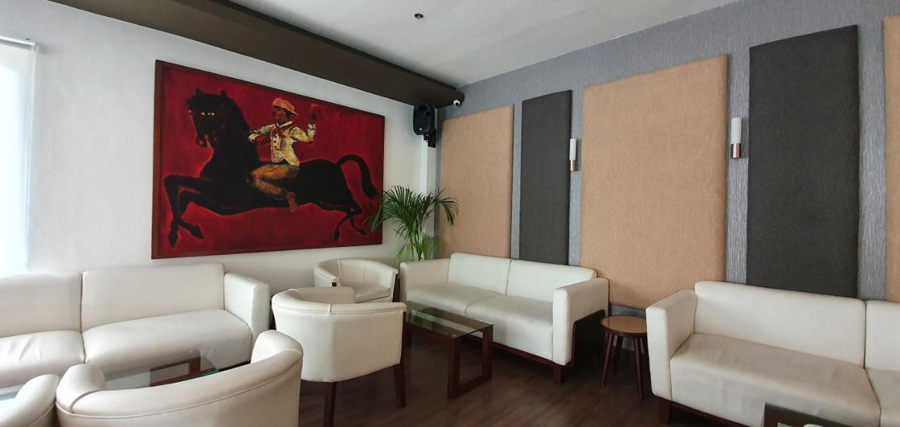 The Upperroom @ Real Suites Bacolod Exteriör bild